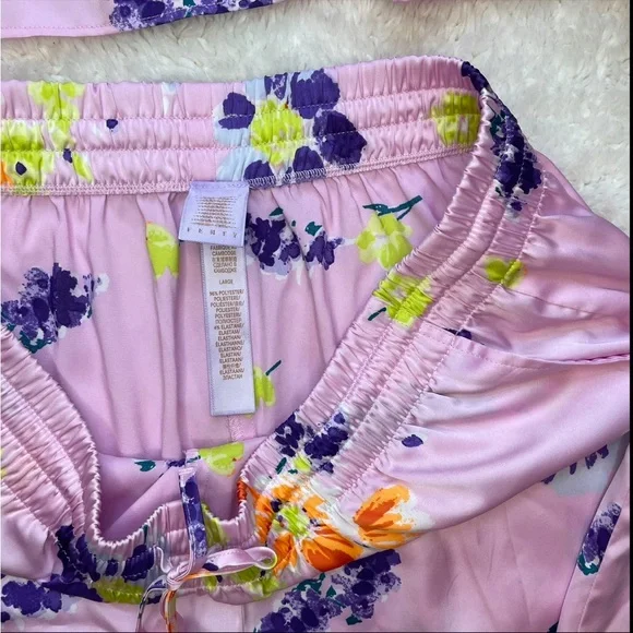 Savage X Fenty night blooms floral pink satin tie bow cami jogger pajama set - Picture 5 of 6